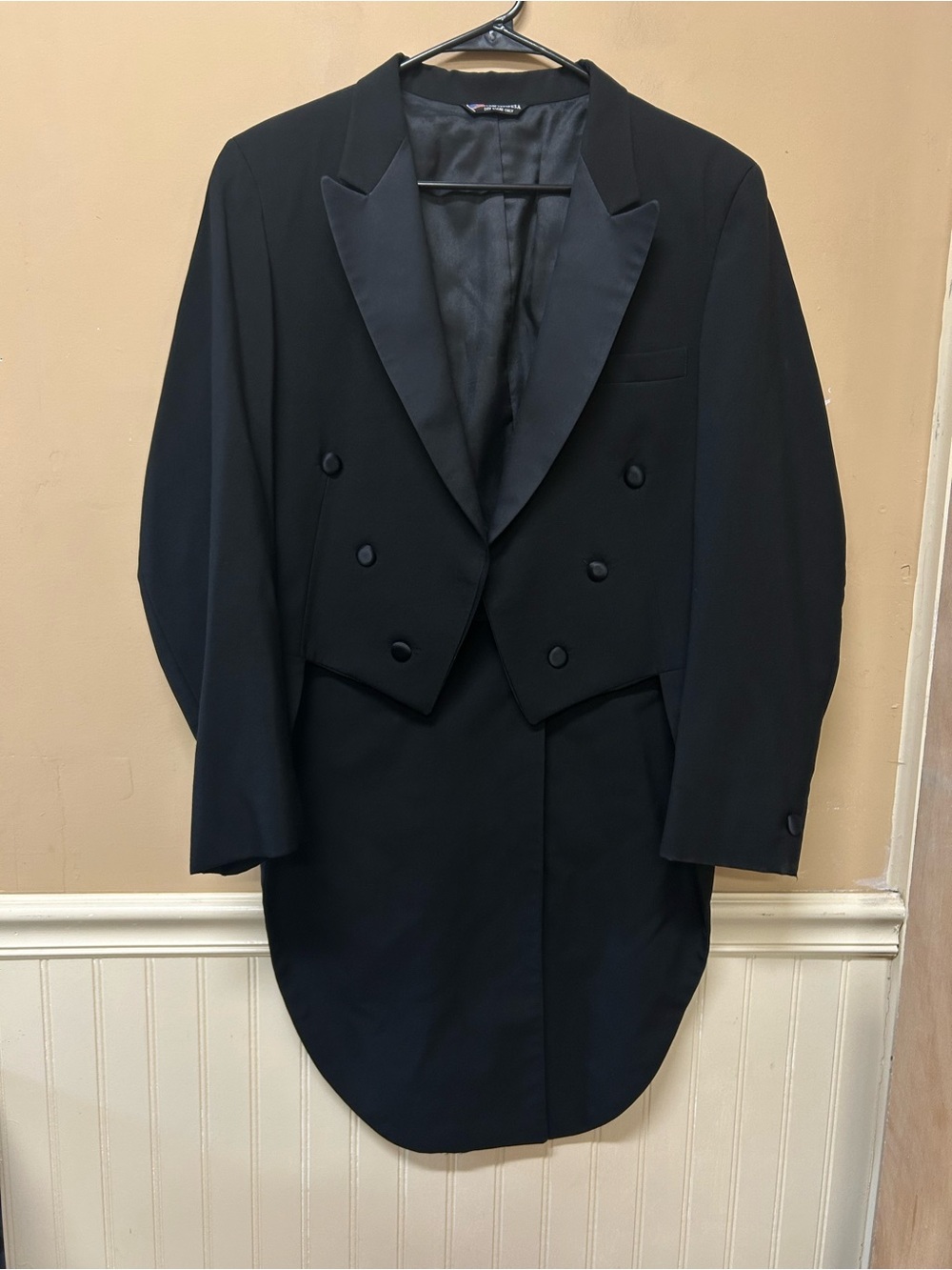 Robert Wagner Raffinati Black Tuxedo Jacket With Tails Satin Shawl Lapels 39R